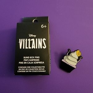 Disney Villains Cupcake Loungefly Enamel Pin - Ursula